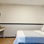 Royal Park- Magical Garden Apartment